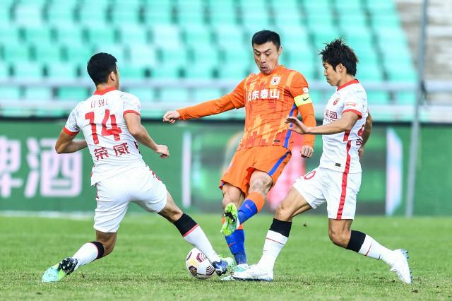 开云体育app-惊险点杀制造悲喜两重天 鲁沪齐称非足协杯模拟战